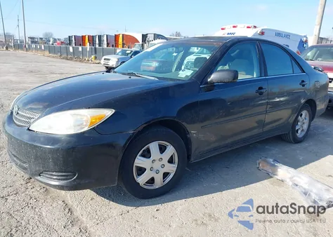 2004 Toyota Camry Le z USA, uszkodzony, nr VIN 4T1BE32K94U316386